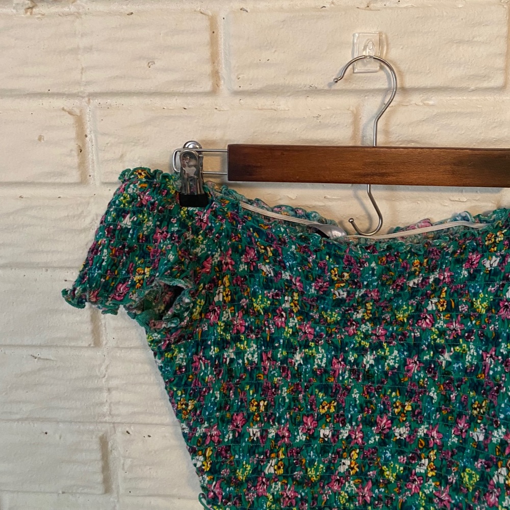 floral off the shoulder crop top